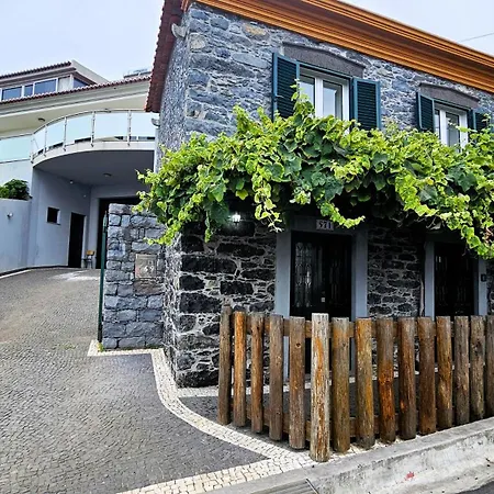 Casa Do Lugar Da Ribeira * Campanário
